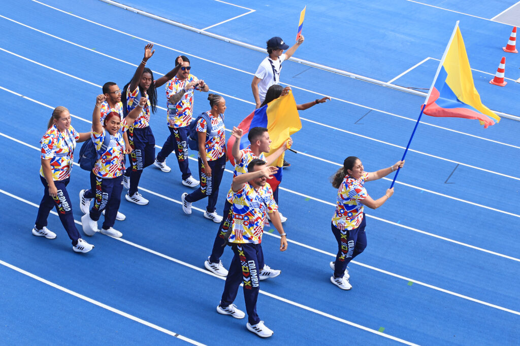 Selección Colombia en el desfile inaugural de París 2023